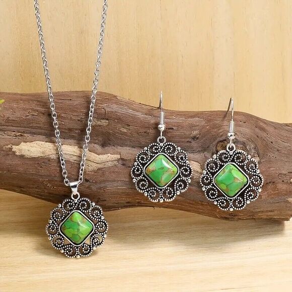 BOHO Style Earring and Necklace Set, Green Stone - Picture 4 of 4